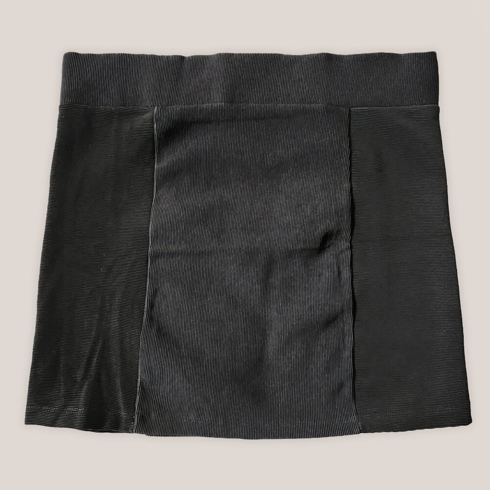 FOREVER 21 Black Ribbed Bodycon Mini Stretch Skirt | Vintage 2000s